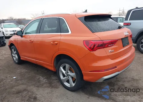 2020 Audi Q3 Premium 45 Tfsi Quattro Tiptronic z USA, uszkodzony, nr VIN WA1AECF38L1074865